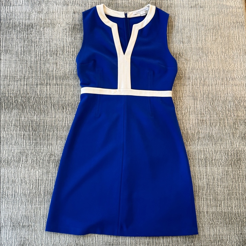 Diane VonFurstenberg Royal Blue and White Mini Dress (4)